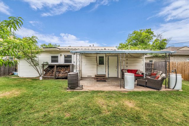2004 N 40th Street, Waco, TX 76707