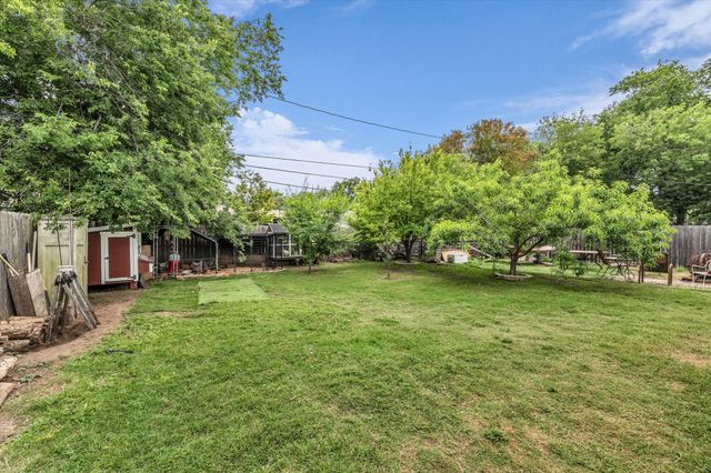 2004 N 40th Street, Waco, TX 76707