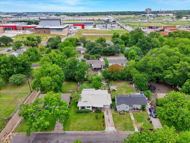 2004 N 40th Street, Waco, TX 76707