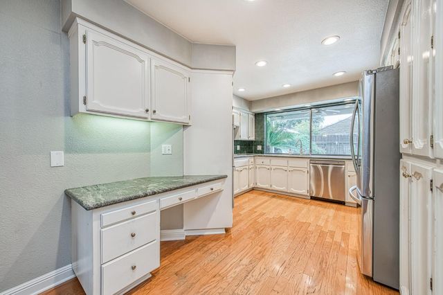 5284 N Pleasant Avenue, Fresno, CA 93711