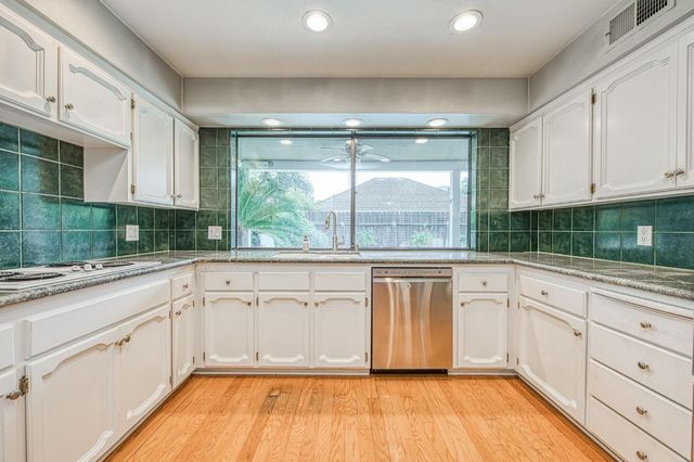 5284 N Pleasant Avenue, Fresno, CA 93711