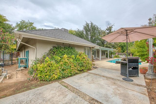 5284 N Pleasant Avenue, Fresno, CA 93711