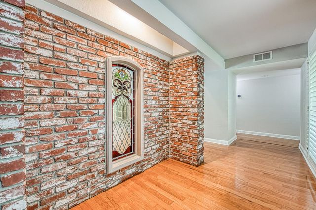 5284 N Pleasant Avenue, Fresno, CA 93711