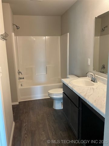 11381 S 240th East East Avenue, Broken Arrow, OK 74014