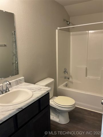 11381 S 240th East East Avenue, Broken Arrow, OK 74014