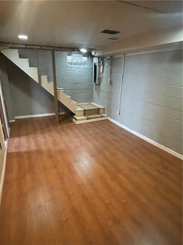 19 Landis Ave, Hempfield Twp, PA 15644