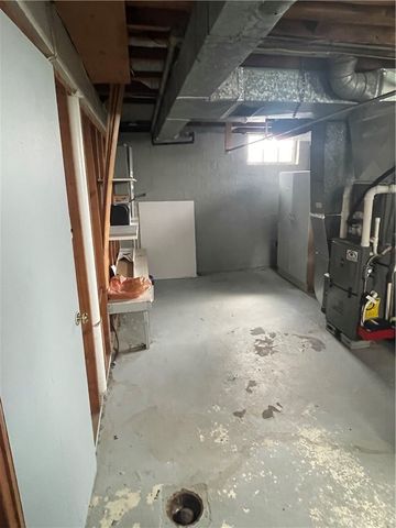 19 Landis Ave, Hempfield Twp, PA 15644