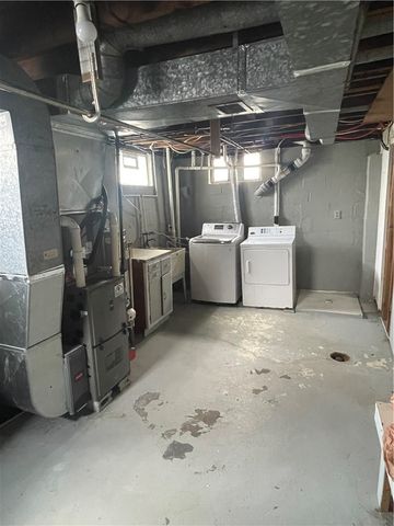 19 Landis Ave, Hempfield Twp, PA 15644