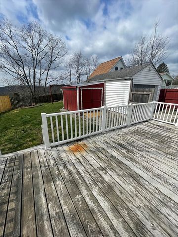 19 Landis Ave, Hempfield Twp, PA 15644