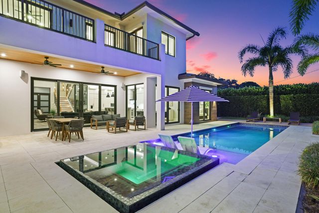 525 Whispering Pines Road, Boynton Beach, FL 33435