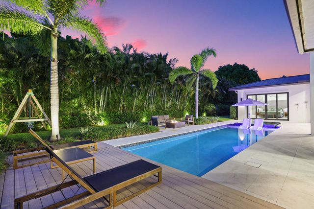 525 Whispering Pines Road, Boynton Beach, FL 33435