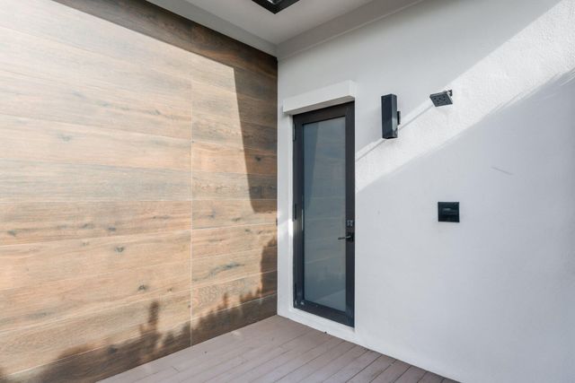 525 Whispering Pines Road, Boynton Beach, FL 33435