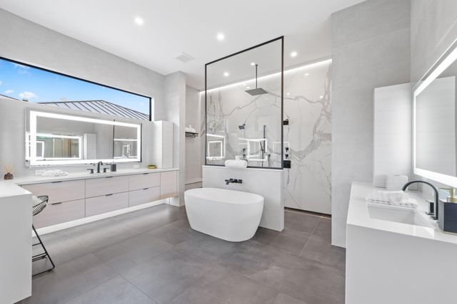 525 Whispering Pines Road, Boynton Beach, FL 33435