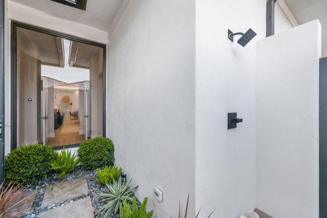 525 Whispering Pines Road, Boynton Beach, FL 33435