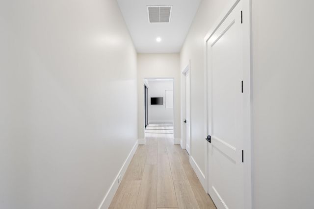 525 Whispering Pines Road, Boynton Beach, FL 33435