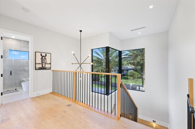 525 Whispering Pines Road, Boynton Beach, FL 33435