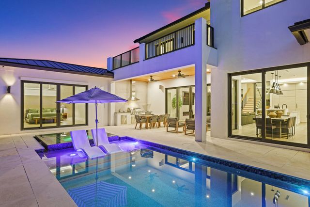 525 Whispering Pines Road, Boynton Beach, FL 33435