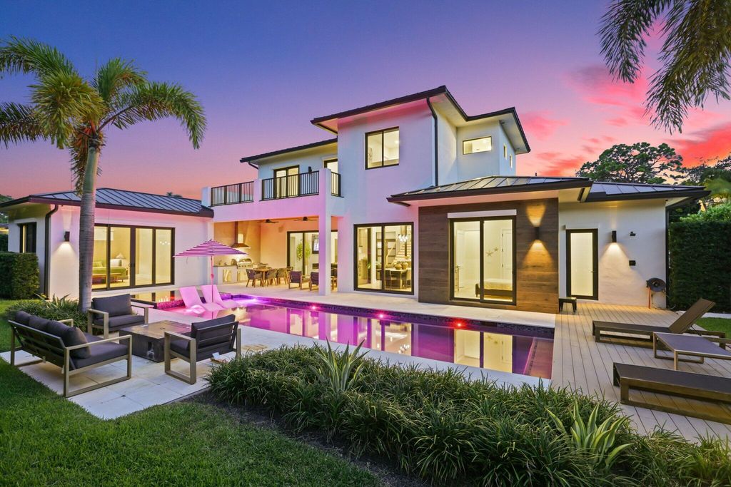 525 Whispering Pines Road, Boynton Beach, FL 33435