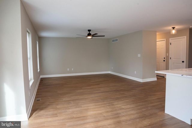 702 DELAWARE AVE, Riverside, NJ 08075