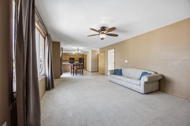 4070 Pinehurst Drive, Marion, IA 52302