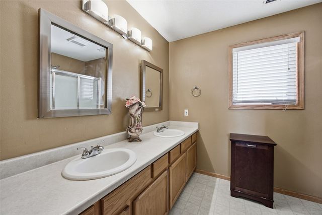 4070 Pinehurst Drive, Marion, IA 52302