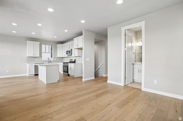 7006 W TERRAINE RD, West Jordan, UT 84081