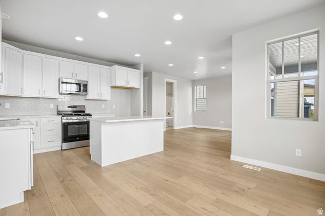 7006 W TERRAINE RD, West Jordan, UT 84081
