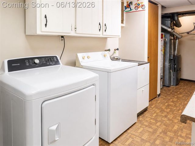 1442 Mariner Drive, Walled Lake, MI 48390
