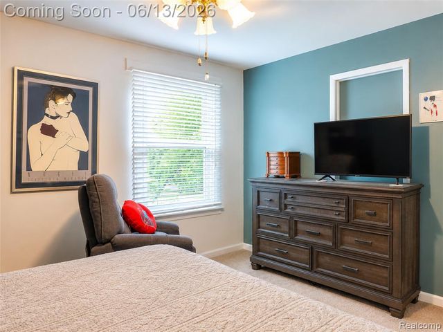 1442 Mariner Drive, Walled Lake, MI 48390