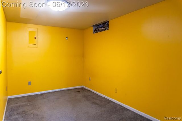 1442 Mariner Drive, Walled Lake, MI 48390