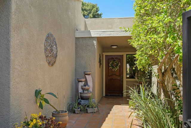 83 Tennis Club Drive, Rancho Mirage, CA 92270