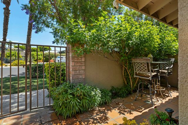 83 Tennis Club Drive, Rancho Mirage, CA 92270