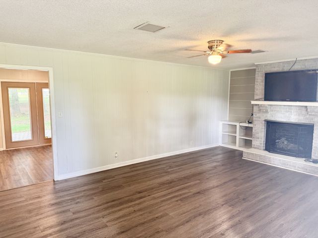 1387 Old Clarksville Pike, Pleasant View, TN 37146