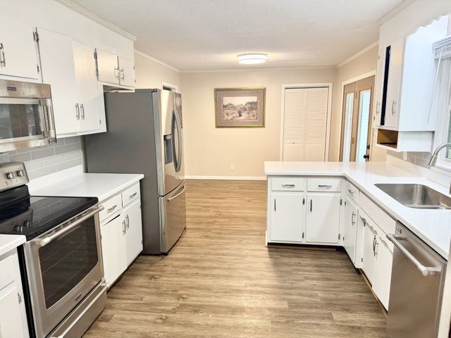 1387 Old Clarksville Pike, Pleasant View, TN 37146