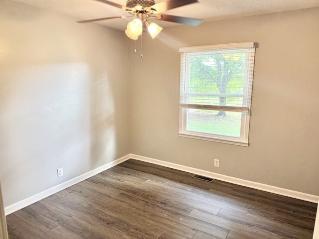 1387 Old Clarksville Pike, Pleasant View, TN 37146