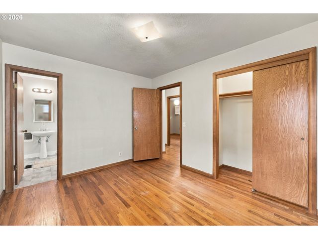1690 Nw 1ST St, Gresham, OR 97030