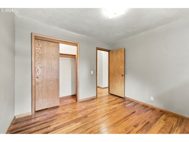 1690 Nw 1ST St, Gresham, OR 97030