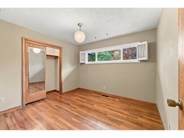 1690 Nw 1ST St, Gresham, OR 97030