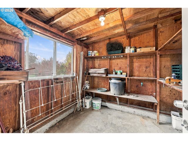 1690 Nw 1ST St, Gresham, OR 97030