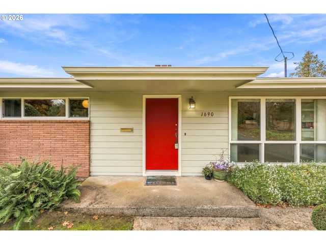 1690 Nw 1ST St, Gresham, OR 97030