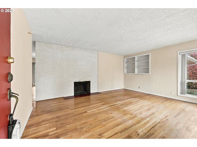 1690 Nw 1ST St, Gresham, OR 97030