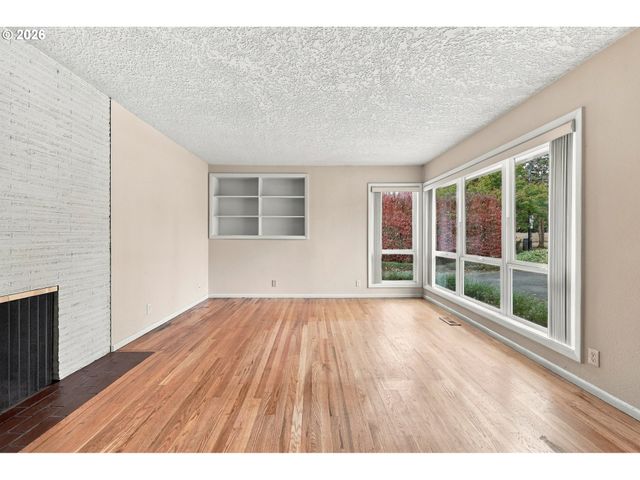 1690 Nw 1ST St, Gresham, OR 97030