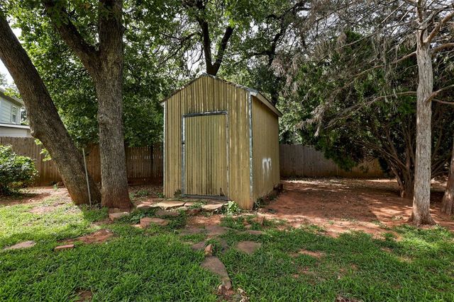 4225 Clendon Way, Del City, OK 73115