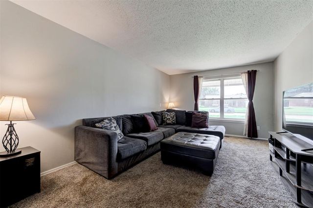 4225 Clendon Way, Del City, OK 73115