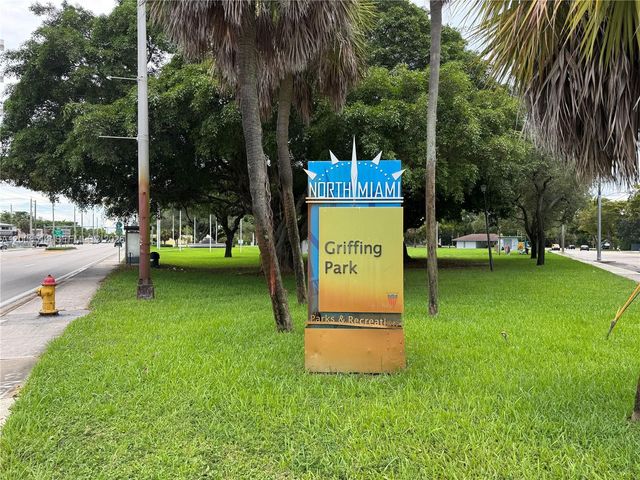 12215 W Dixie Hwy 304, North Miami, FL 33161