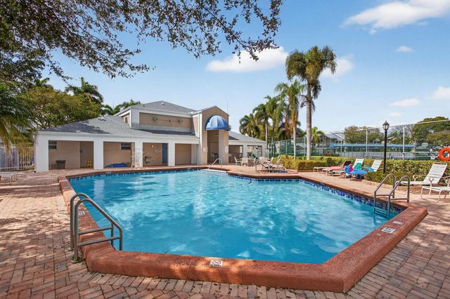 2274 Discovery Circle W 2274, Deerfield Beach, FL 33442