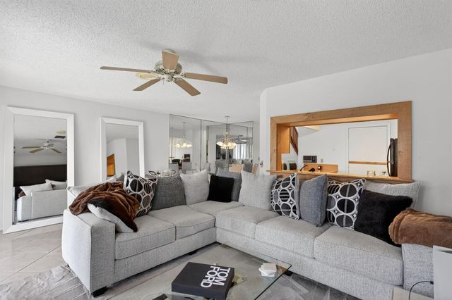 2274 Discovery Circle W 2274, Deerfield Beach, FL 33442
