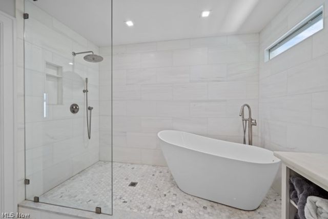 410 Darbys Run, Bay Village, OH 44140