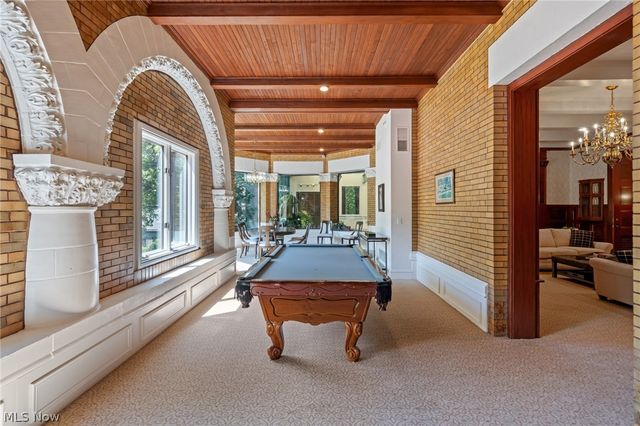 410 Darbys Run, Bay Village, OH 44140