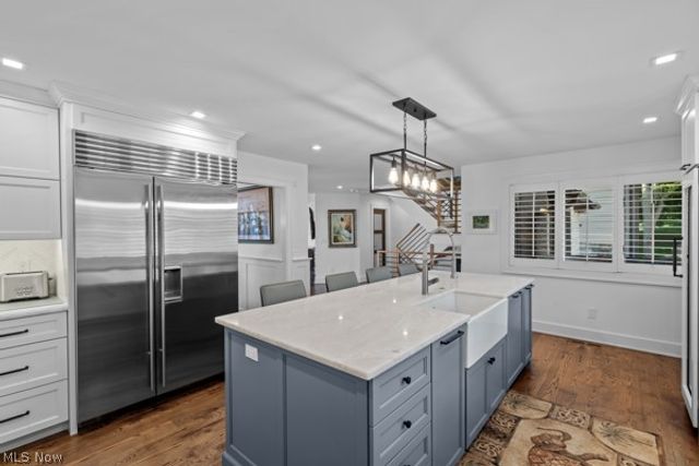 410 Darbys Run, Bay Village, OH 44140